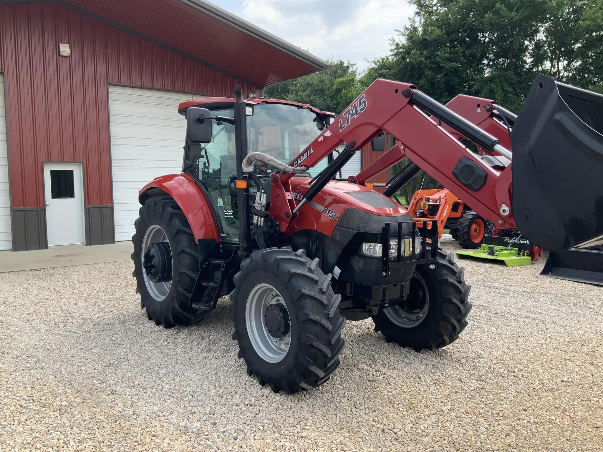 Best Supplier of Premium Quality Original Case I.H Farmall 115U Agricultural Tractor - Image 6