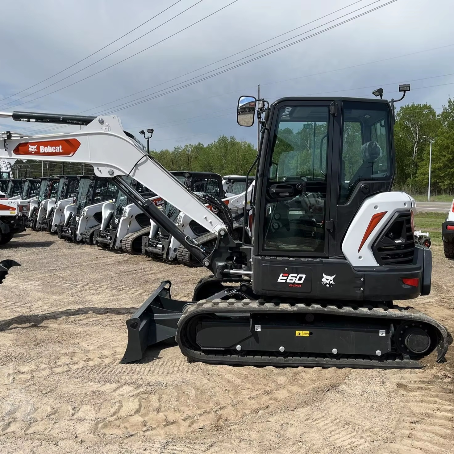 Original Used Condition for E60 Excavator 1 Ton with Hitachi Hydraulic Cylinders for Pump & Bearing 2023 Model - Image 3